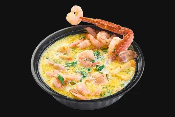 شوربة فسفور عالي كريمة - المكونات جمبري + سبيط + سمك فيلية + كابوريا